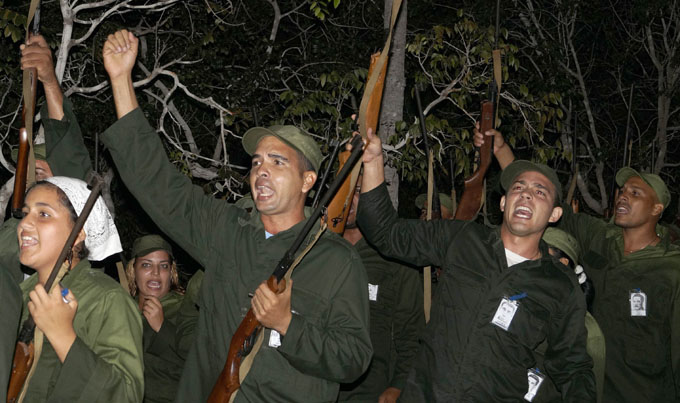 Dedican a Fidel desembarco simbólico del yate Granma Dedican a Fidel desembarco simbólico del yate Granma