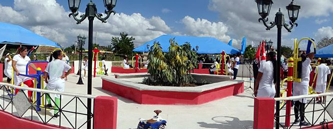 Inauguran obras sociales en Bayamo en saludo al primero de enero (+ fotos y audio) Inauguran obras sociales en Bayamo en saludo al primero de enero (+ fotos y audio)