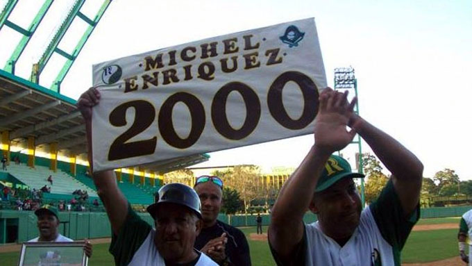 Michel Enríquez llegó a los 2000 hits Michel Enríquez llegó a los 2000 hits