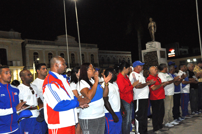 Deportistas de Cuba se bañan de historia en Granma (+ fotos) Deportistas de Cuba se bañan de historia en Granma (+ fotos)