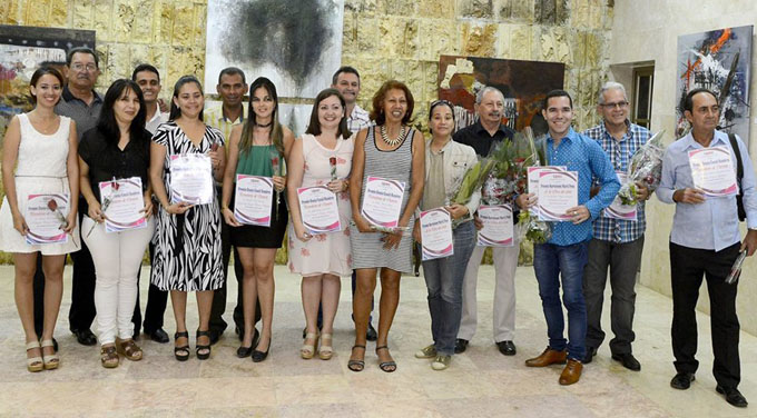 Entregan premios periodísticos en Granma Entregan premios periodísticos en Granma