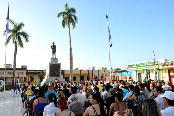 Recuerdan en Bayamo al Padre de la Patria (+ fotos) Recuerdan en Bayamo al Padre de la Patria (+ fotos)
