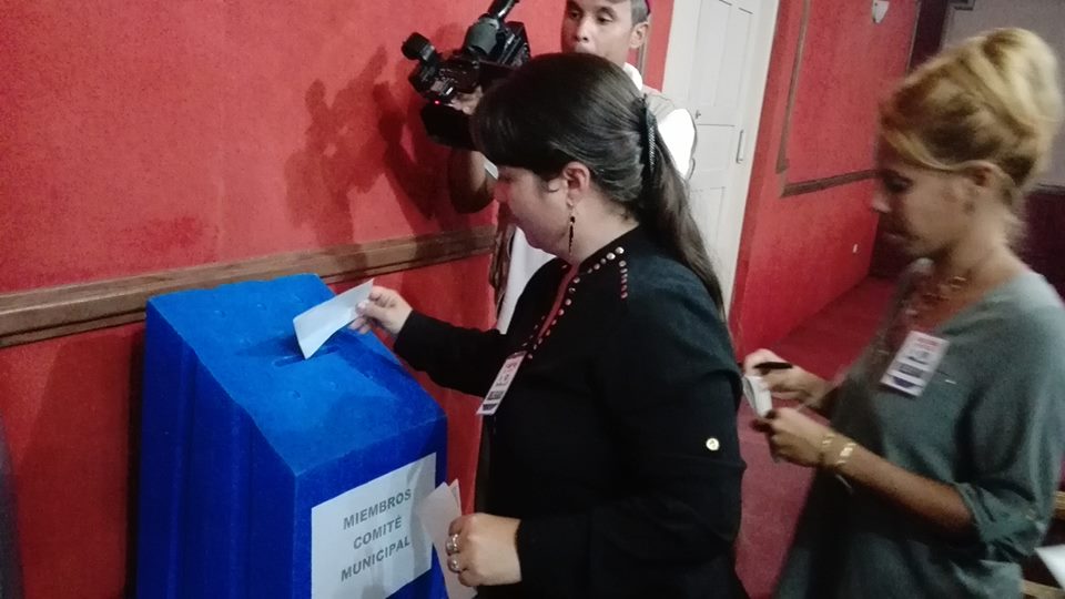 Debates sindicales en Manzanillo Debates sindicales en Manzanillo