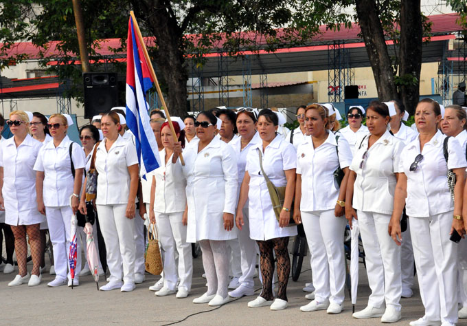 Escenifican marcha por su Día enfermeras de Bayamo (+ fotos) Escenifican marcha por su Día enfermeras de Bayamo (+ fotos)