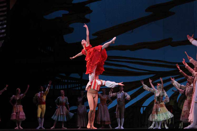 Alicia Alonso y ballet cubano desatan torrente de aplausos en EE.UU. Alicia Alonso y ballet cubano desatan torrente de aplausos en EE.UU.
