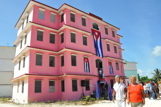 Inauguran obras de beneficio social en Granma Inauguran obras de beneficio social en Granma