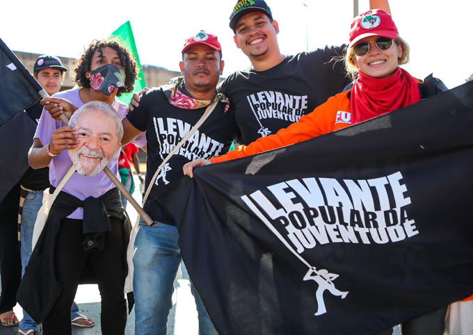 Marcha Nacional Lula Libre cierra cerco popular sobre Brasilia (+ fotos y videos) Marcha Nacional Lula Libre cierra cerco popular sobre Brasilia (+ fotos y videos)