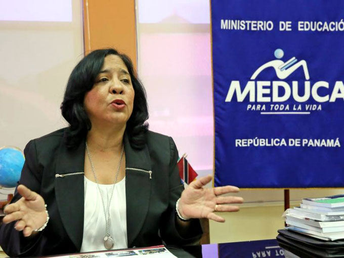 Continúa cadena de renuncias de ministros en Panamá Continúa cadena de renuncias de ministros en Panamá