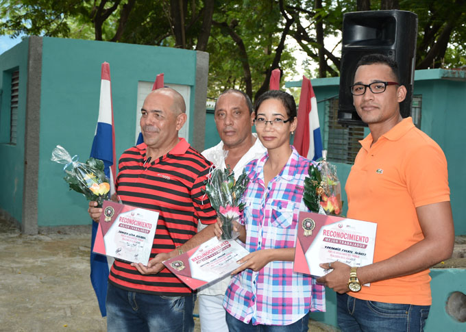 Recibe reconocimiento empresa de proyectos de la Agricultura Recibe reconocimiento empresa de proyectos de la Agricultura