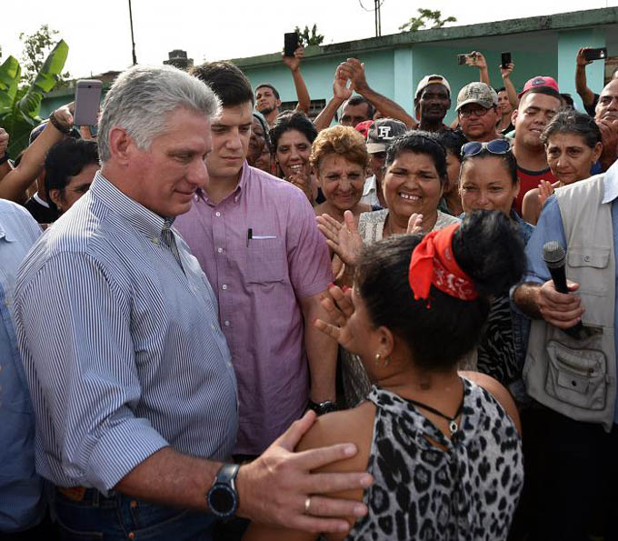Presidente cubano dialoga con el pueblo de Camagüey (+ fotos) Presidente cubano dialoga con el pueblo de Camagüey (+ fotos)