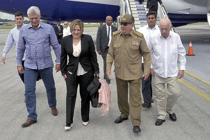 Recibió Raúl a Díaz-Canel Recibió Raúl a Díaz-Canel