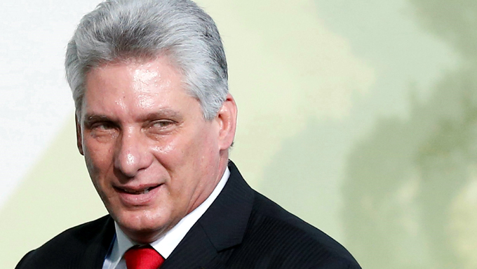Díaz-Canel felicita a médicos cubanos y latinoamericanos Díaz-Canel felicita a médicos cubanos y latinoamericanos