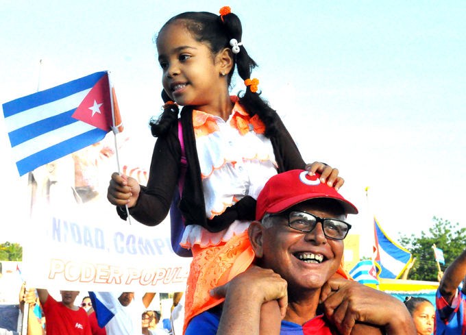 Granma triunfa y seguirá triunfando Granma triunfa y seguirá triunfando