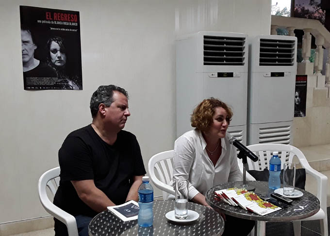 Al estreno de El Regreso (+ videos) Al estreno de El Regreso (+ videos)
