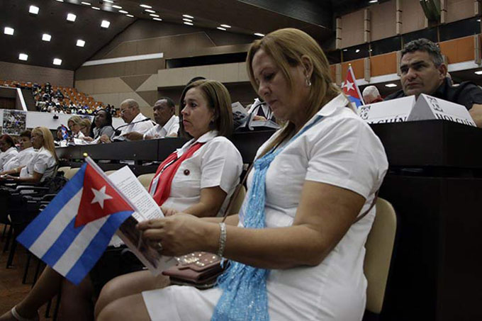 Inician debate en comisiones del XXI congreso de trabajadores cubanos Inician debate en comisiones del XXI congreso de trabajadores cubanos