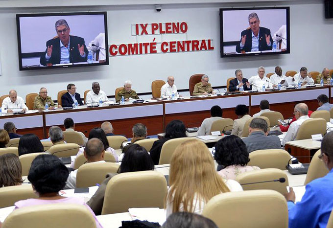 Sesionó IX Pleno del Comité Central del Partido Comunista Sesionó IX Pleno del Comité Central del Partido Comunista