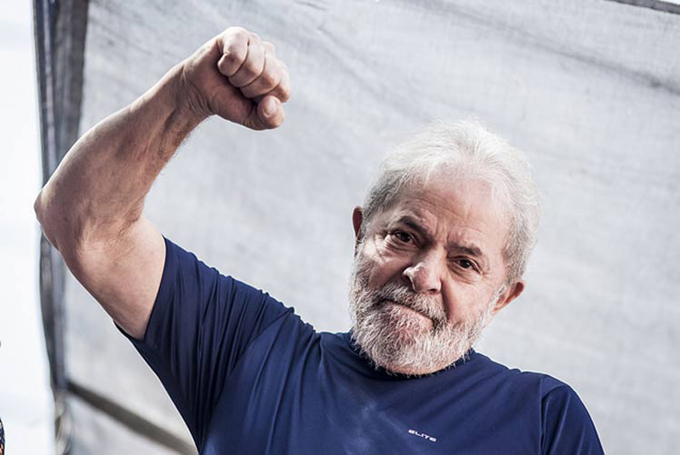 Lula llama a líderes y militantes estar cerca del pueblo brasileño Lula llama a líderes y militantes estar cerca del pueblo brasileño