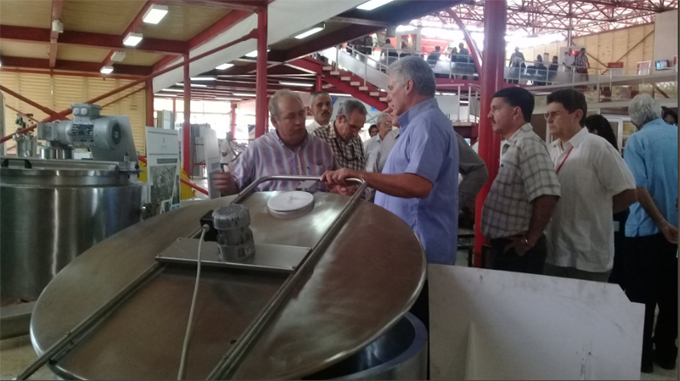 Apuestas cubanas: desarrollo económico y defensa de sus conquistas (+fotos y video) Apuestas cubanas: desarrollo económico y defensa de sus conquistas (+fotos y video)