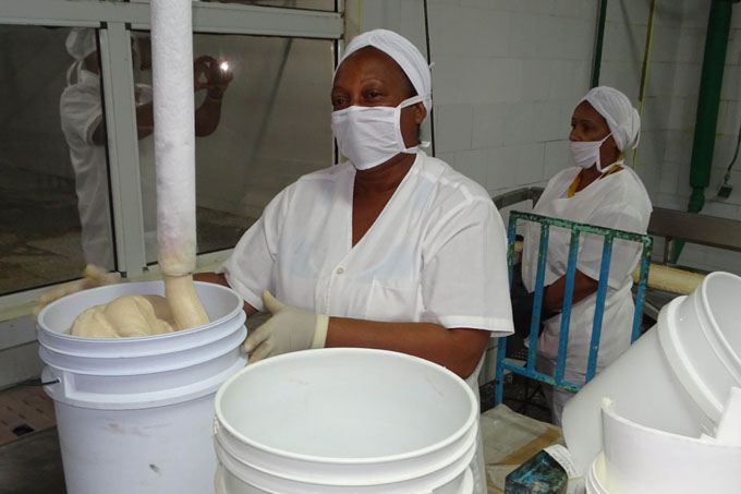 Avanzan acciones de reparación en Empresa de productos lácteos Avanzan acciones de reparación en Empresa de productos lácteos
