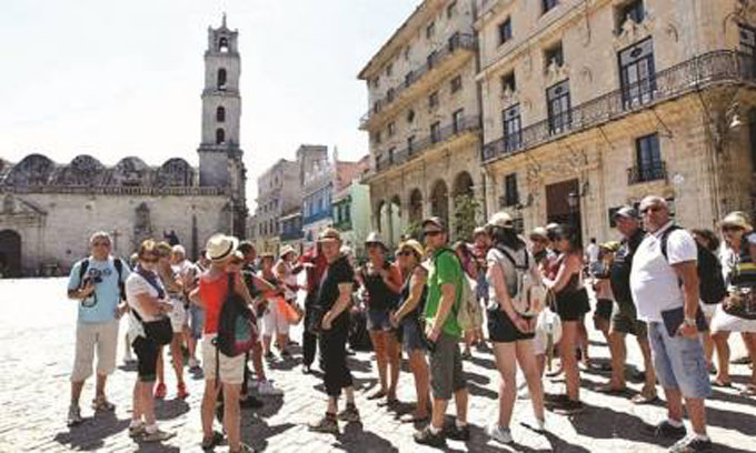 Arribo de turistas a la Isla creció 7,2 por ciento en el primer cuatrimestre Arribo de turistas a la Isla creció 7,2 por ciento en el primer cuatrimestre