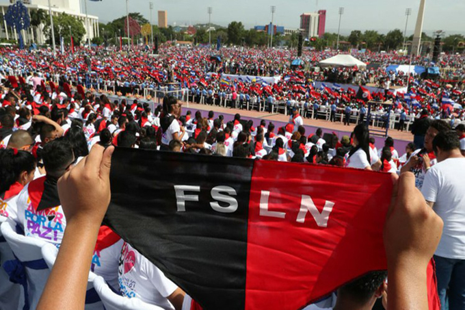 Nicaragua celebra el triunfo de la Revolución Popular Sandinista Nicaragua celebra el triunfo de la Revolución Popular Sandinista