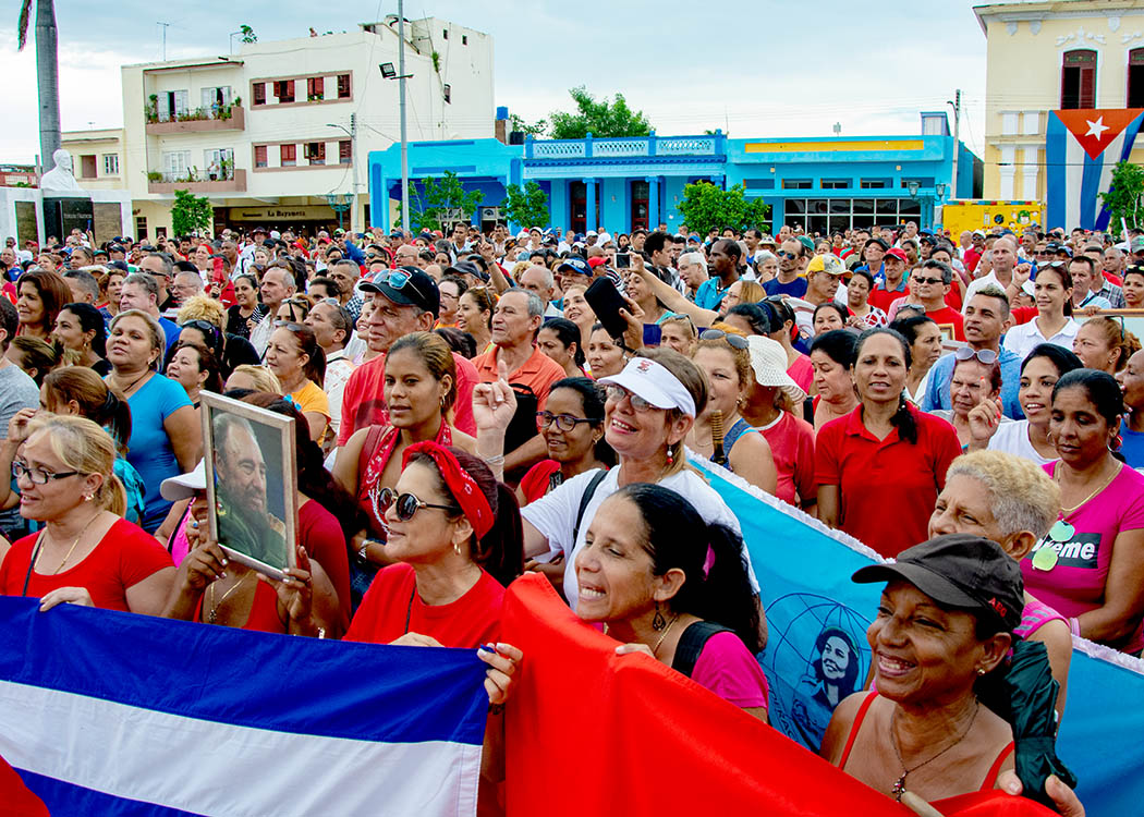 En la Plaza de la Revolución se reafirma el patriotismo (+ fotos) En la Plaza de la Revolución se reafirma el patriotismo (+ fotos)