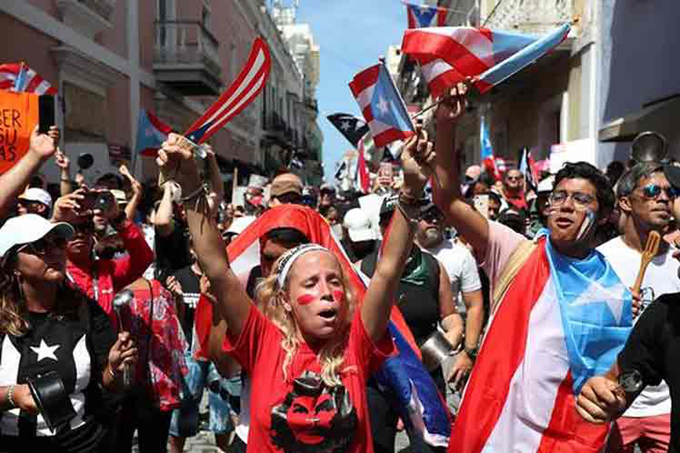 Exhorta organización puertorriqueña a retomar las calles ante crisis Exhorta organización puertorriqueña a retomar las calles ante crisis