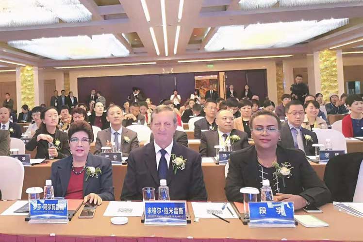 Cuba denuncia en China empeño de EE.UU. en sabotear misiones médicas Cuba denuncia en China empeño de EE.UU. en sabotear misiones médicas
