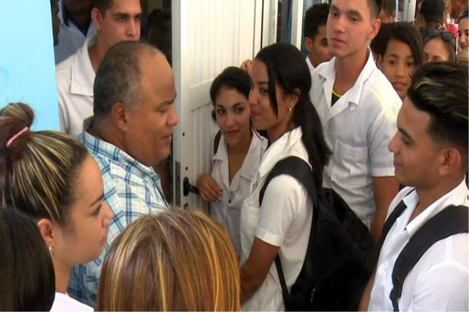 Evalúan autoridades de la provincia el avance del curso escolar Evalúan autoridades de la provincia el avance del curso escolar