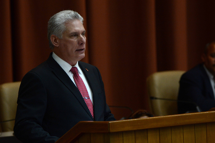 Díaz-Canel: No venimos a prometer, venimos a cumplir el mandato del pueblo revolucionario Díaz-Canel: No venimos a prometer, venimos a cumplir el mandato del pueblo revolucionario