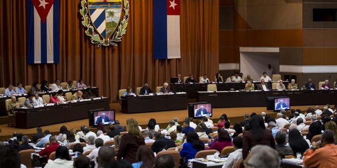 Presentan candidatura para Parlamento y Consejo de Estado de Cuba Presentan candidatura para Parlamento y Consejo de Estado de Cuba