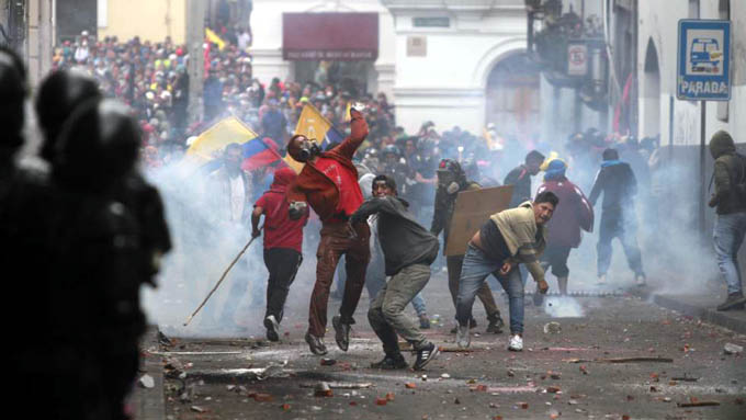 Nuevas marchas en Ecuador contra medidas económicas del gobierno Nuevas marchas en Ecuador contra medidas económicas del gobierno