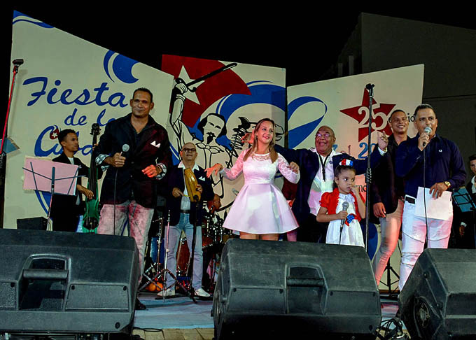 Rinden homenaje a Benny Moré en Fiesta de la Cubanía Rinden homenaje a Benny Moré en Fiesta de la Cubanía