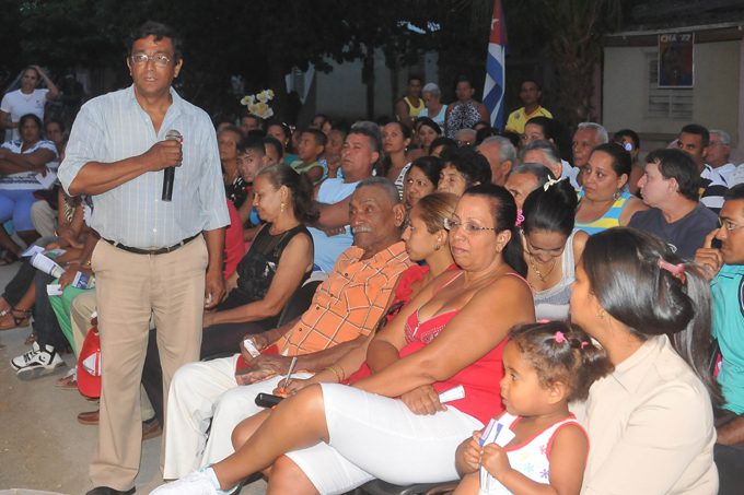 Debate amplio y diverso Debate amplio y diverso