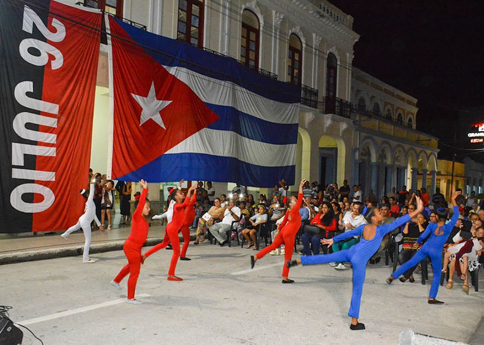 Realizan homenaje a Fidel en Bayamo (+ fotos) Realizan homenaje a Fidel en Bayamo (+ fotos)