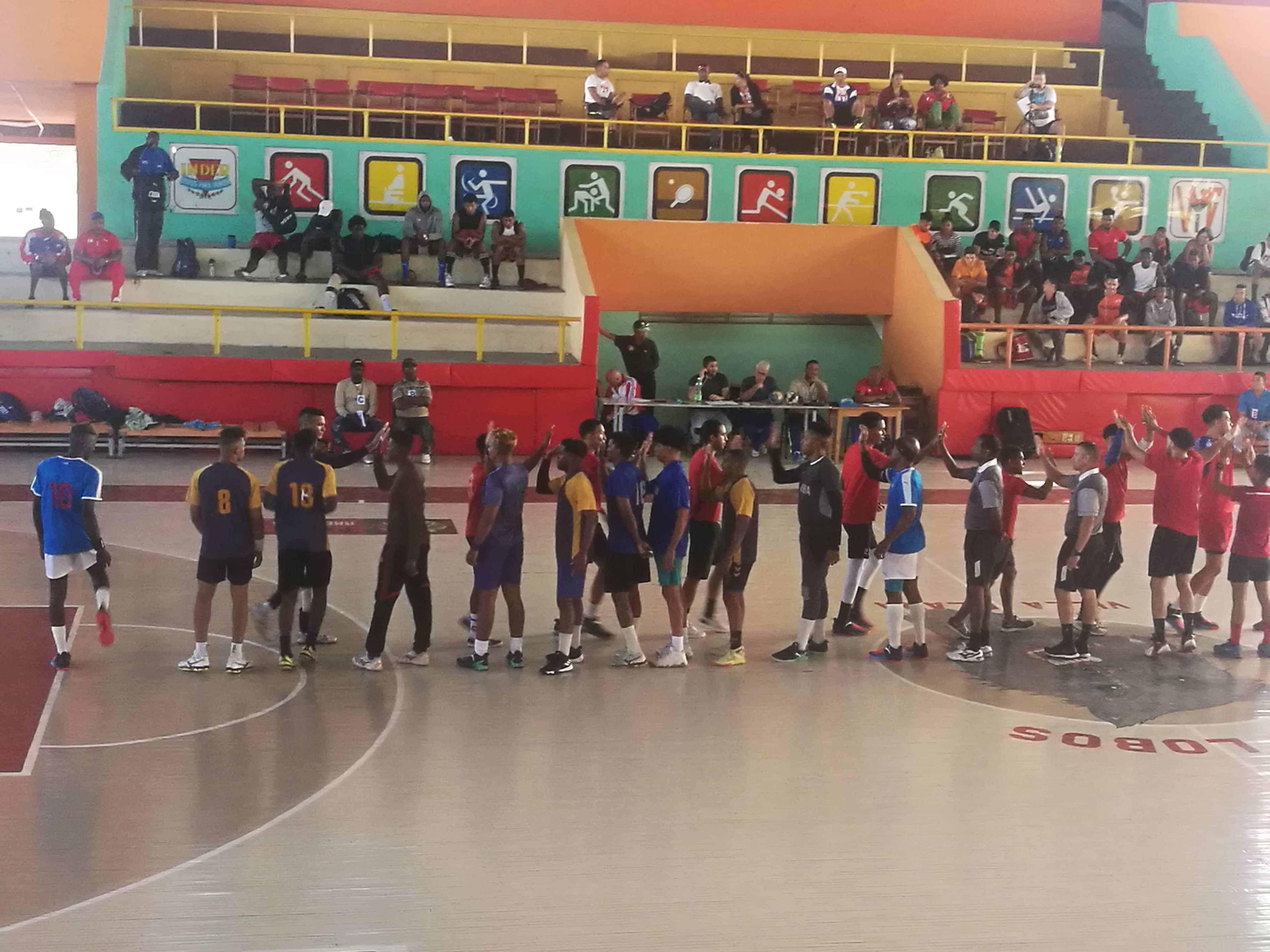 Granma de dos, uno, en el campeonato nacional de balonmano masculino. Granma de dos, uno, en el campeonato nacional de balonmano masculino.