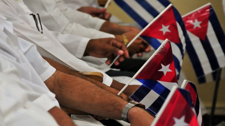 Encomia Díaz-Canel labor de médicos cubanos Encomia Díaz-Canel labor de médicos cubanos