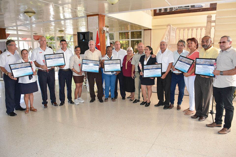 Reconocen a los trabajadores del turismo (+ fotos) Reconocen a los trabajadores del turismo (+ fotos)