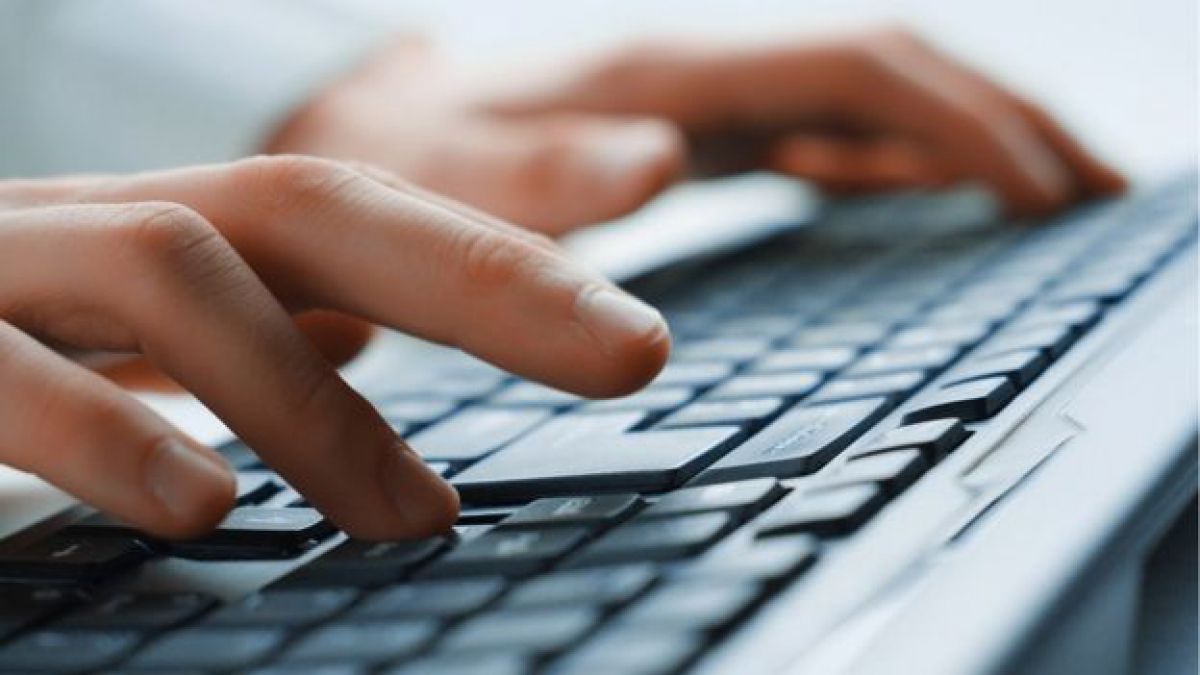 Contribuyen a informatización de la sociedad Joven Club de Computación y Electrónica Contribuyen a informatización de la sociedad Joven Club de Computación y Electrónica