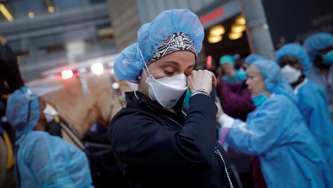EE.UU. registra por primera vez más de 4.500 muertes en un día por coronavirus (+video) EE.UU. registra por primera vez más de 4.500 muertes en un día por coronavirus (+video)