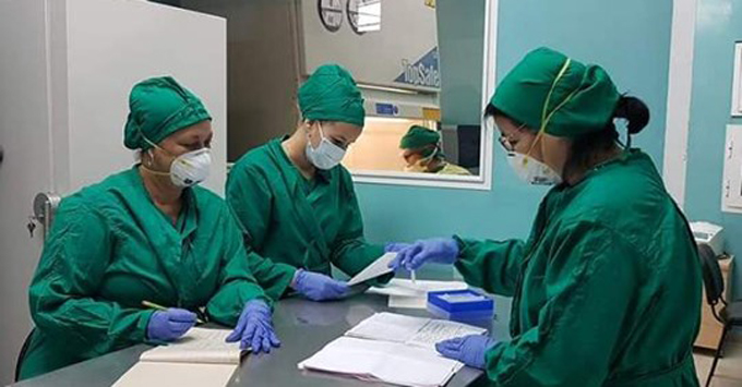 Mujeres lideran laboratorio biológico contra la Covid-19 en Cuba Mujeres lideran laboratorio biológico contra la Covid-19 en Cuba