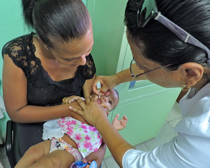 Cuba mantiene programa de vacunación en medio de Covid-19 (+video) Cuba mantiene programa de vacunación en medio de Covid-19 (+video)