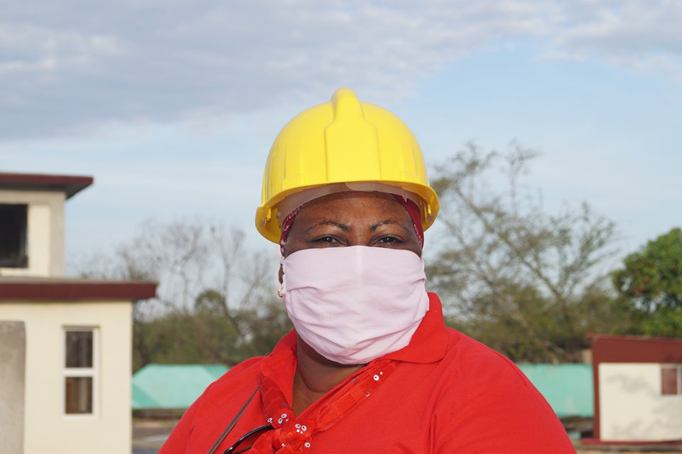 Continúan activos constructores de Granma (+ audio) Continúan activos constructores de Granma (+ audio)