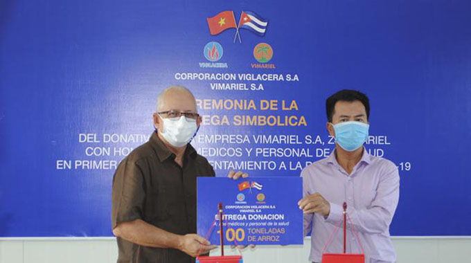 Destaca Díaz-Canel donación de empresa vietnamita a sistema de la salud cubano Destaca Díaz-Canel donación de empresa vietnamita a sistema de la salud cubano