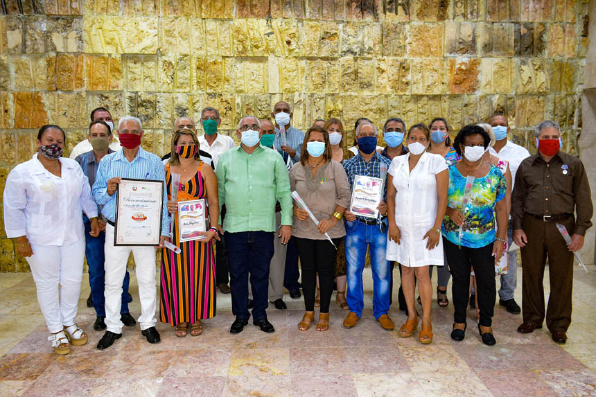 Reconocen a trabajadores agropecuarios Reconocen a trabajadores agropecuarios