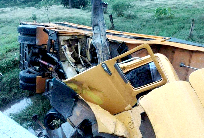 Accidente de tránsito en la carretera central próximo a Sibanicú, en Camagüey Accidente de tránsito en la carretera central próximo a Sibanicú, en Camagüey