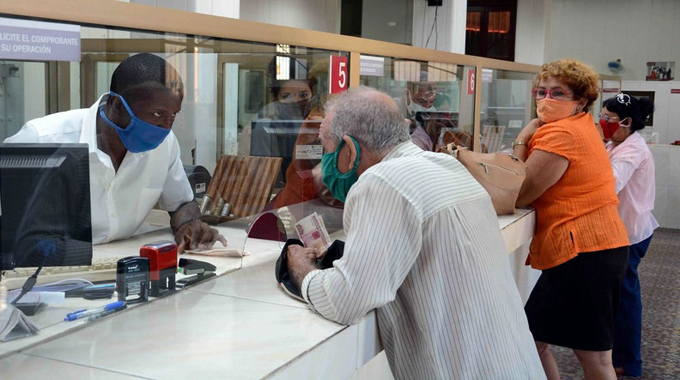 Marino Murillo: En Cuba nadie quedará desamparado Marino Murillo: En Cuba nadie quedará desamparado