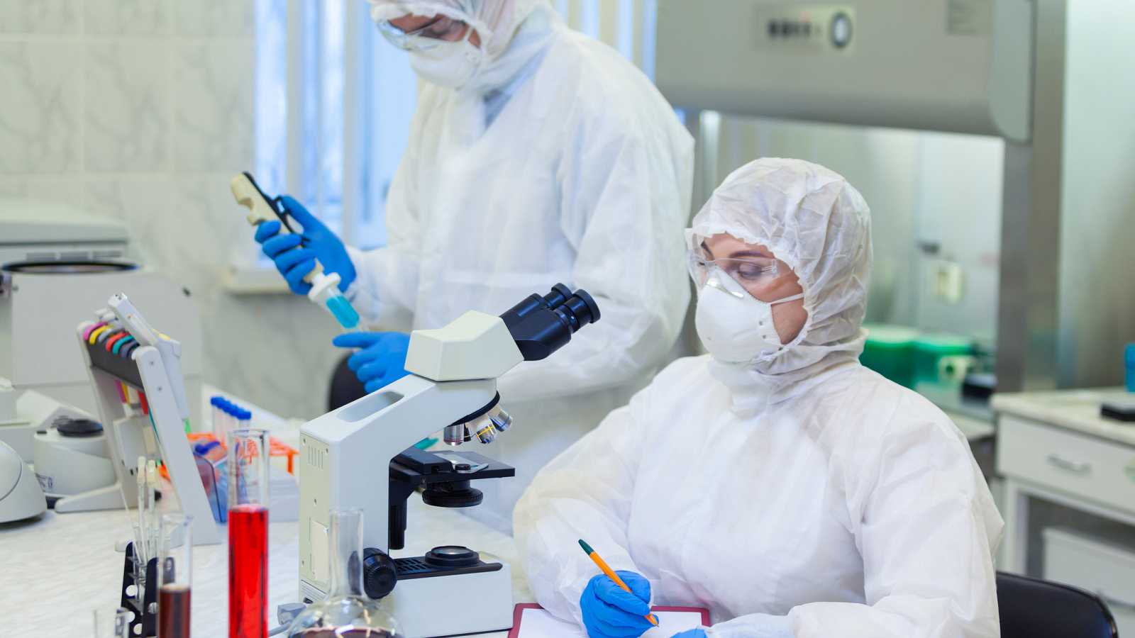 Descubren como inhibir multiplicación del SARS-CoV-2 Descubren como inhibir multiplicación del SARS-CoV-2