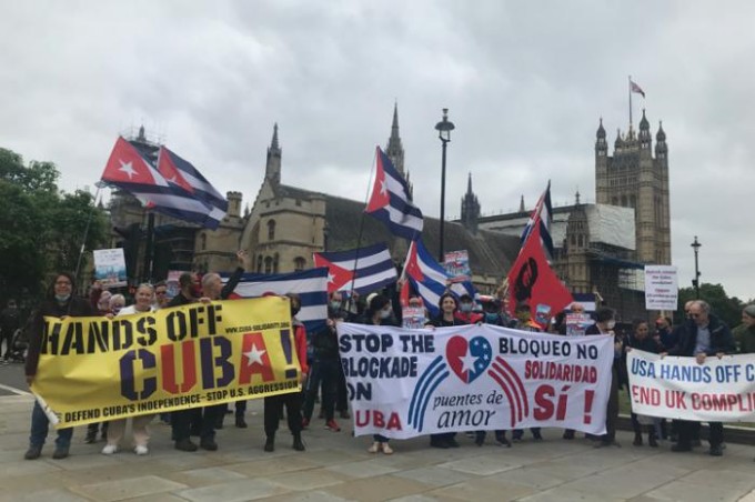 Denuncia Díaz-Canel ataques de odio a caravanas contra el bloqueo en Miami Denuncia Díaz-Canel ataques de odio a caravanas contra el bloqueo en Miami