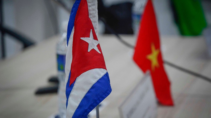 Felicita Presidente cubano a Vietnam por su Día Nacional Felicita Presidente cubano a Vietnam por su Día Nacional